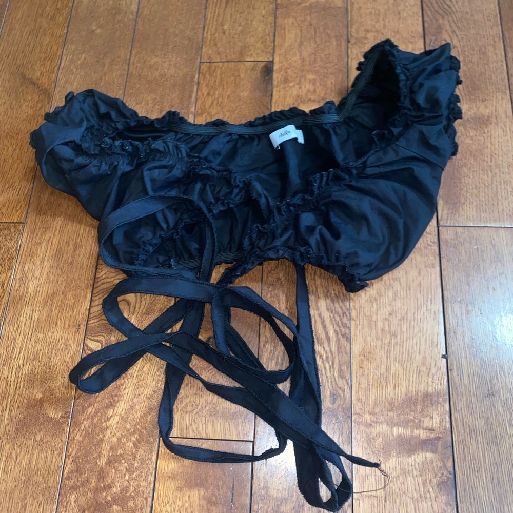 Adika black sleeve less top tie